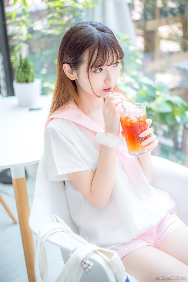 法正也不多做解释，拍了拍手道：“将你们当日对话，再说一遍。”